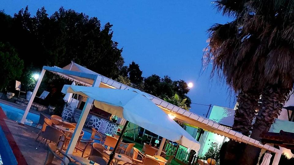 Aquarius Hotel Fúrka Kültér fotó